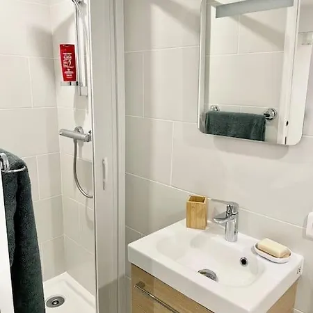 Apartment Proche De Paris, Versailles Et La Defense